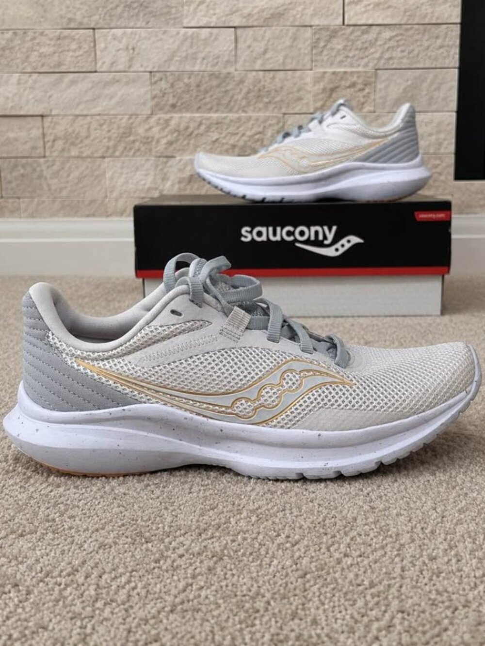 NWT Women’s Saucony Shoes Size 6